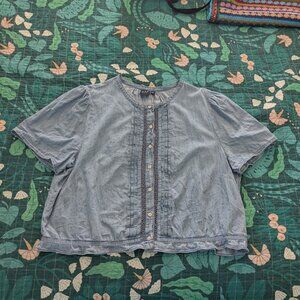 GAP Women Sz XL Shirt Top Denim Lace Trimmed Cropped Flutter Sleeve Blue